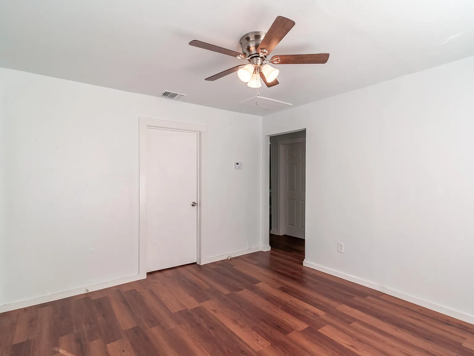 2 bed, 640 sqft, $1,145 — Photo 3