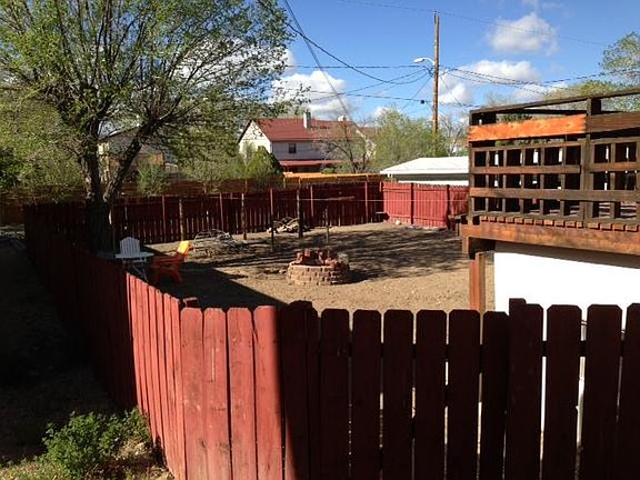 3rd image of 212 Pine Ave
