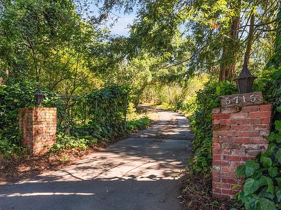 2nd image of 5715 Melita Road