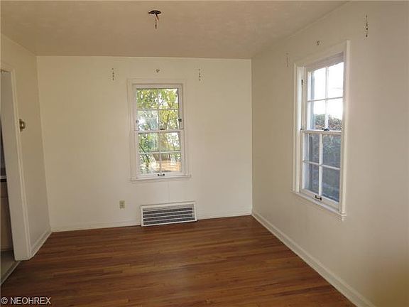 4th image of 19611 Gardenview Dr