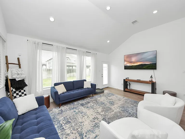 4946 Sky Bluff Dr — Photo 16