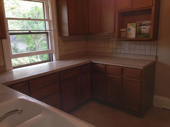 5th image of 4332 Xerxes Ave S