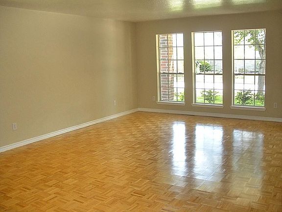 4th image of 3608 Whitestone Dr