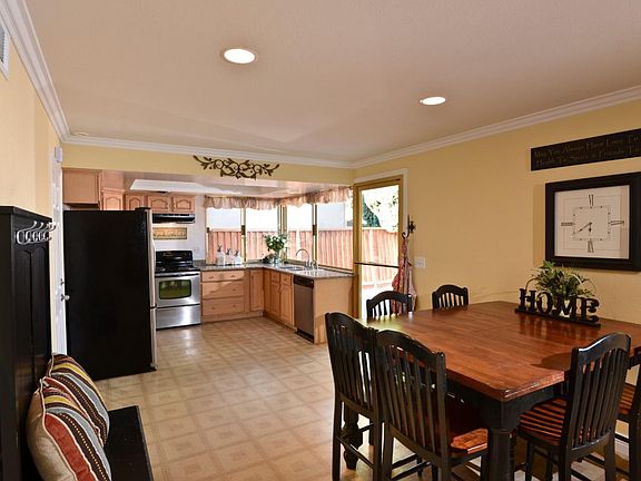 4th image of 5840 Calpine Dr