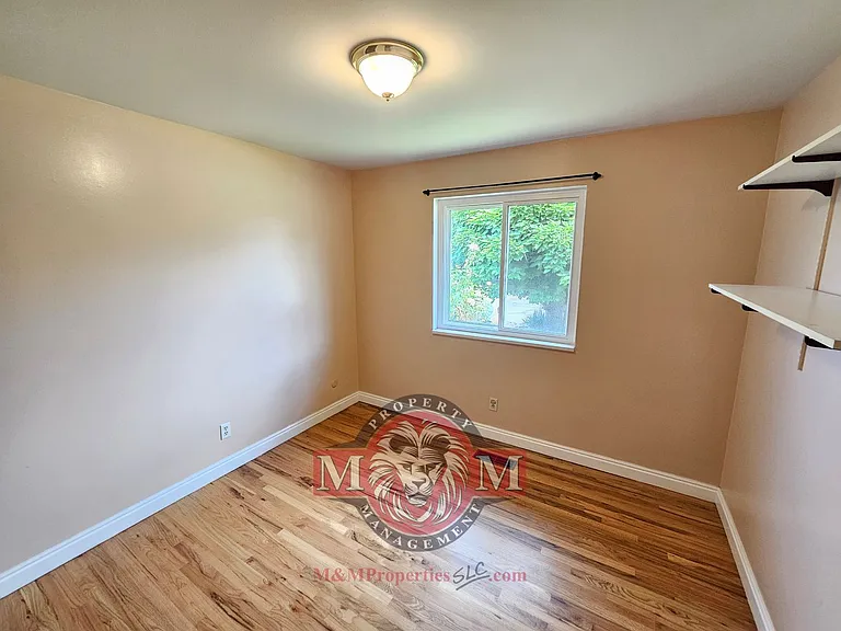 7006 S 1620 E — Photo 12
