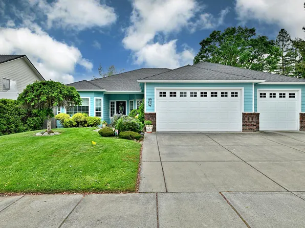 687 White Oak Ave, Central Pt, OR 97502