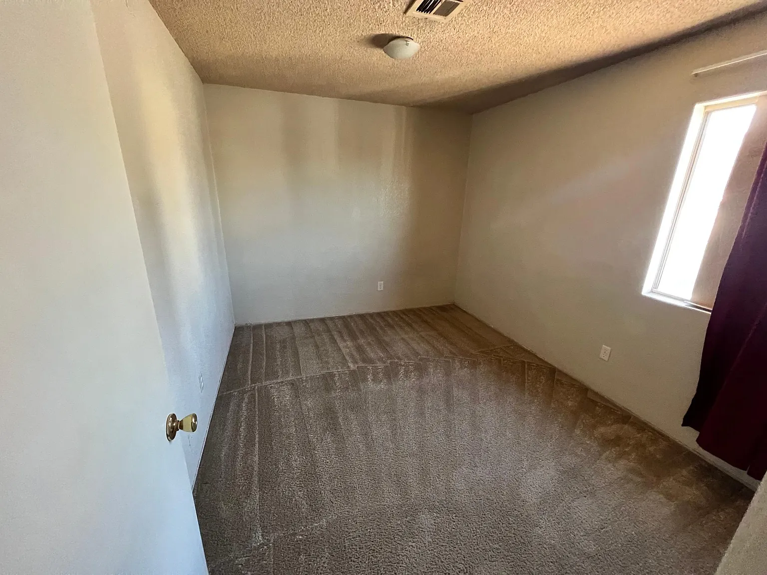 2 bed, 750 sqft, $1,200 — Photo 2