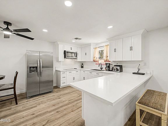 5th image of 3901 W ELM Street