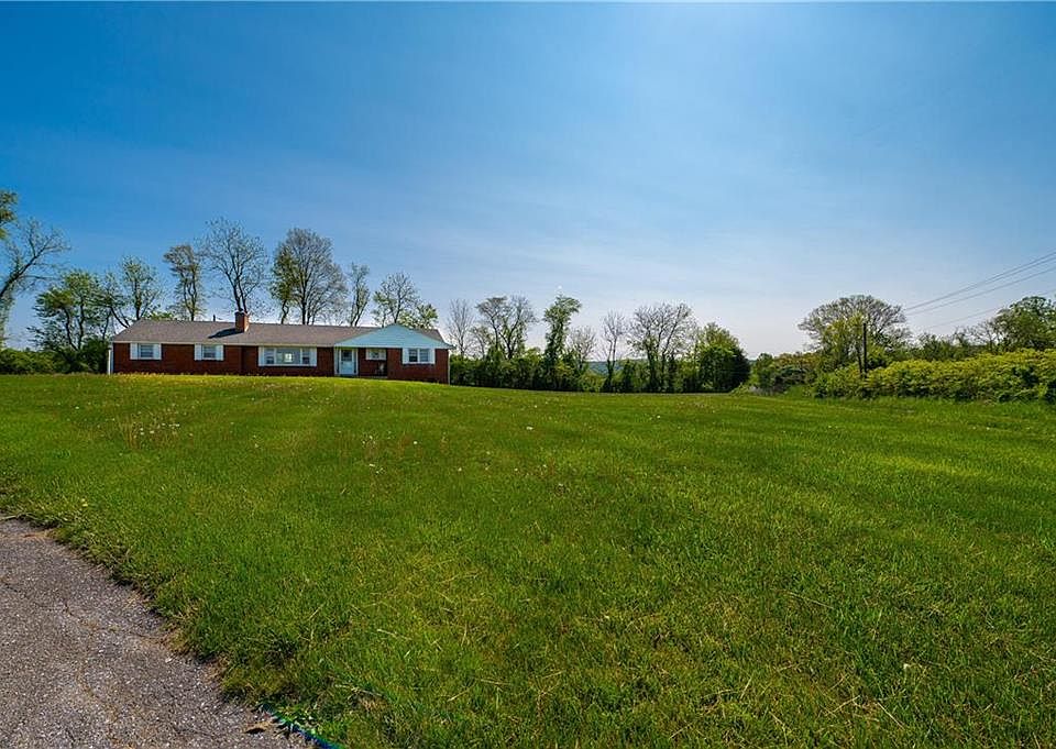 2705 Lower Macungie Rd, Emmaus, PA 18049 Zillow