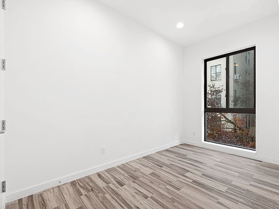 3rd image of 59 W 128th St #2B