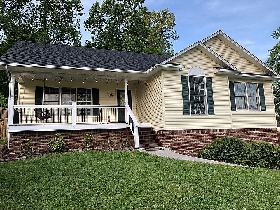1st image of 166 Nicole Dr
