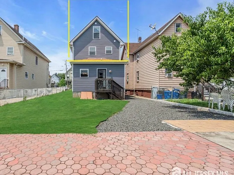 66 Atlantic St — Photo 2