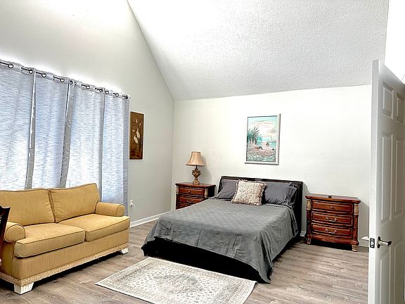 4th image of 4342 Tyler Cir N