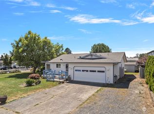 8343 Beach Lamar Dr, Blaine, WA 98230