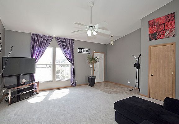 3rd image of 11851 Presley Cir