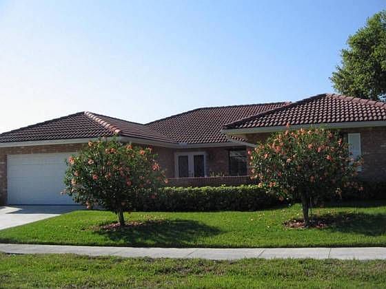 1st image of 10522 Green Trail Dr S