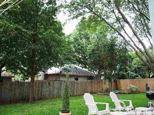 3rd image of 13934 LAUREL HOLLOW