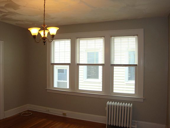 2nd image of 51 Pardee Pl #2