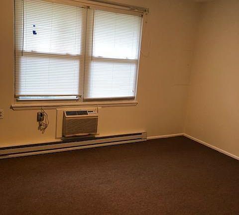 5th image of 218A Buckingham Ct