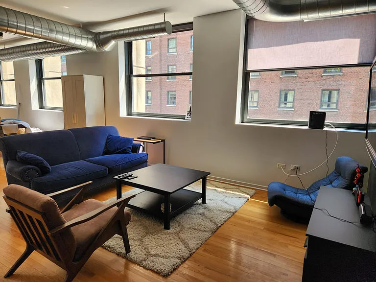 6 E Monroe St #1503 — Photo 2