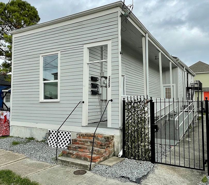 1st image of 2809 1st St #2809