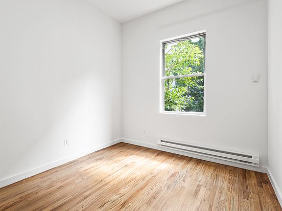 5th image of 16 Manhattan Ave APT 2H