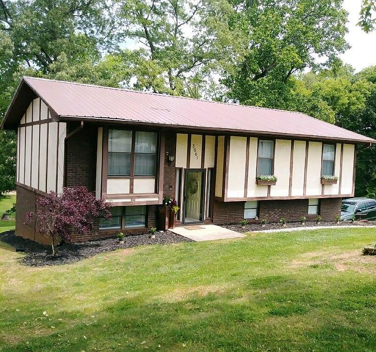 1st image of 3661 Halifax Cir