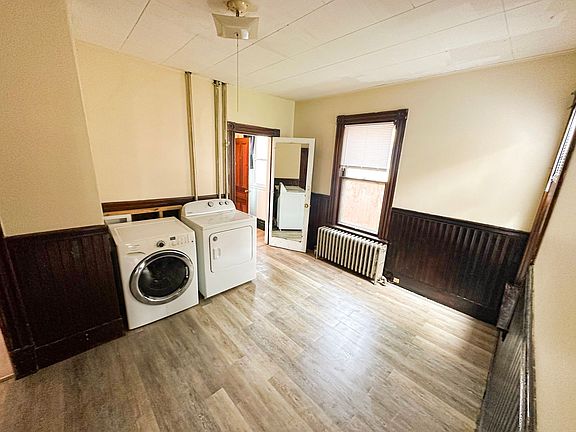 3rd image of 81-83 Grant St #81