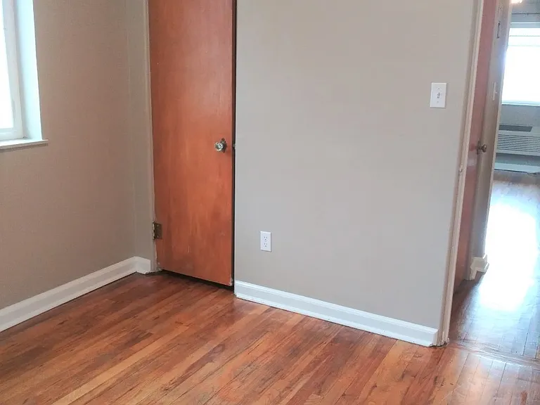 2515 12th Ave N #1 — Photo 11