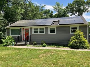 21 Lone Pine Trl, Old Lyme, CT 06371