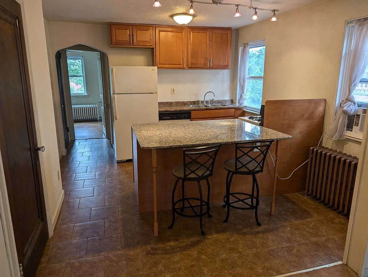 1 bed, $1,325 — Photo 4
