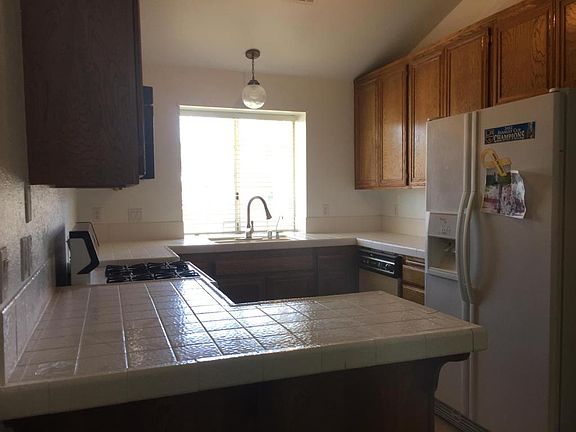 3rd image of 42929 Lemonwood Dr