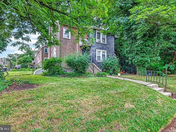 2nd image of 912 McCabe Ave