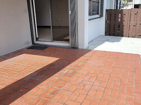 5th image of 10125 NW 9th Street Cir #8-101