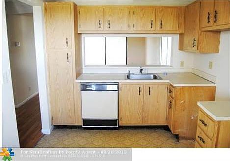 4th image of 6575 W Oakland Park Blvd APT 403