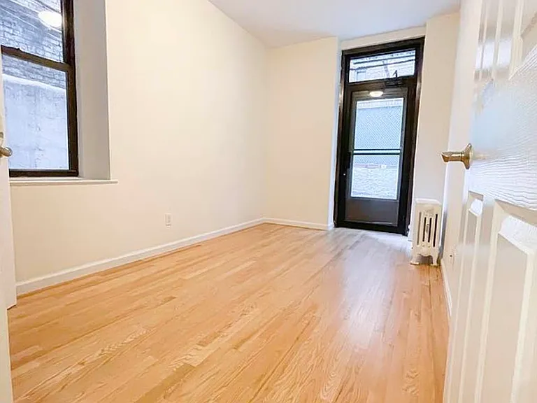 152 E 84th St #1F — Photo 8