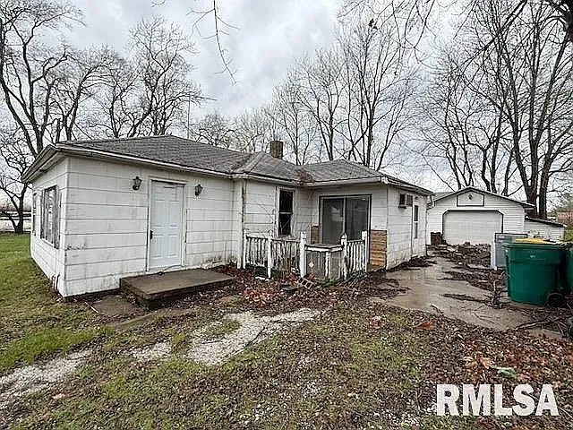 Building Photo - 1110 W Piper St