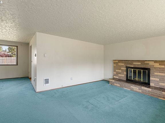 4th image of 9316 NE 102nd St