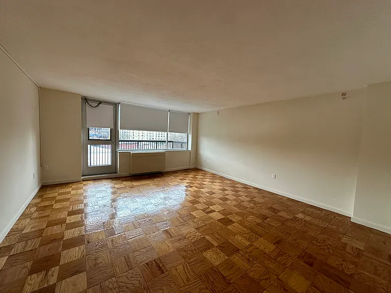 77 Monmouth St #902D — Photo 5