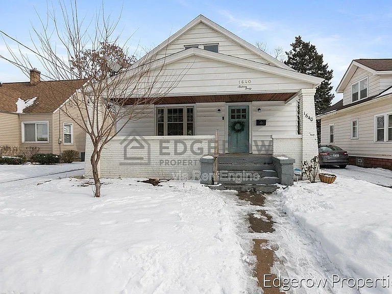 1640 Wendler Ave SW — Photo 1