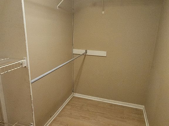 5th image of 100 Campbell Cir Unit 27