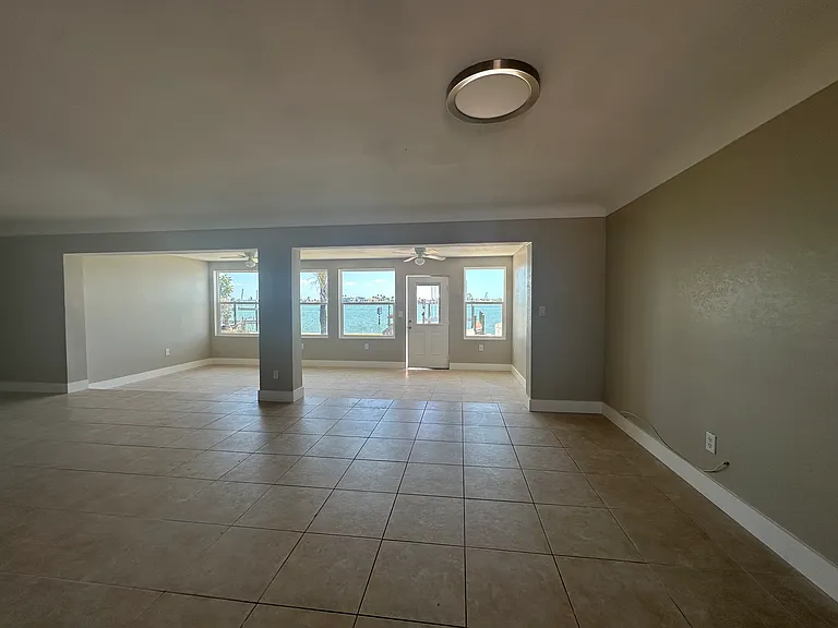 7112 S Shore Dr S — Photo 19