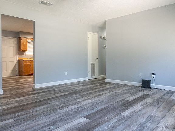 3rd image of 9373 Shumard Dr