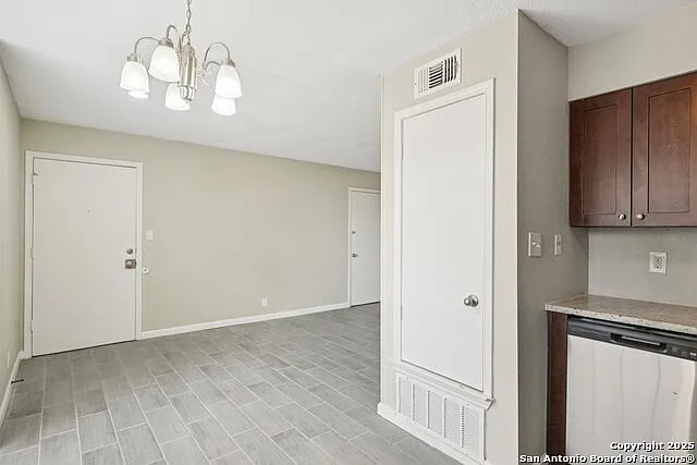 10609 Starcrest Dr #10611 — Photo 8
