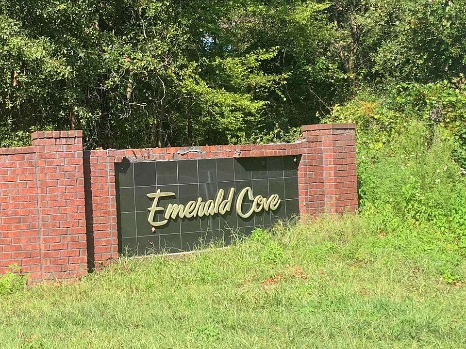 1st image of 368 SW Woodleaf Ct