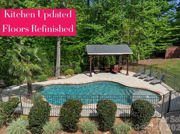 860 Arrow Point Ln, Davidson, NC 28036
