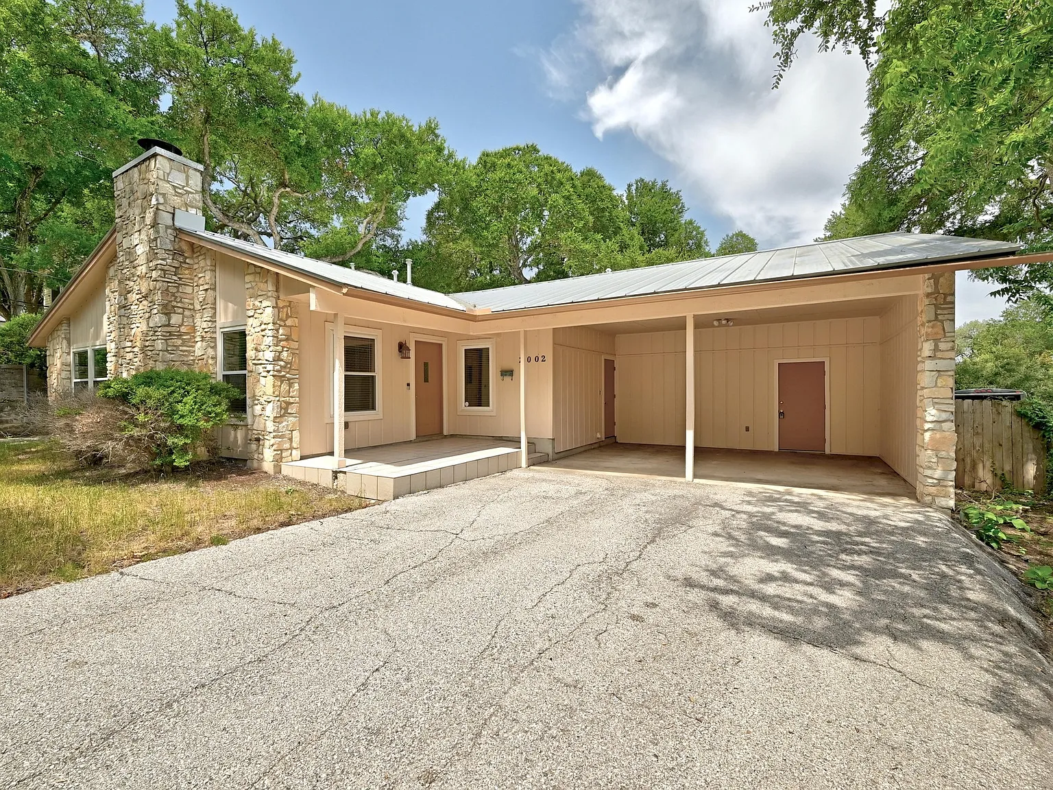 2 bed, 1.0 bath, 1024 sqft, $2,500 — Photo 3
