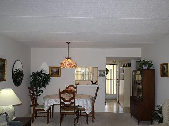 4th image of 1020 De Leon Dr #301