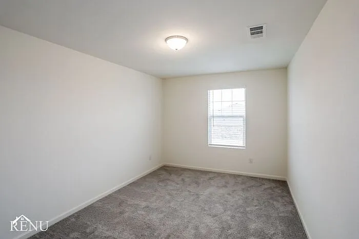 1605 Braeburn Ln — Photo 11