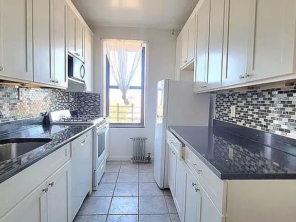 4th image of 3405 Kings Hwy APT 6H